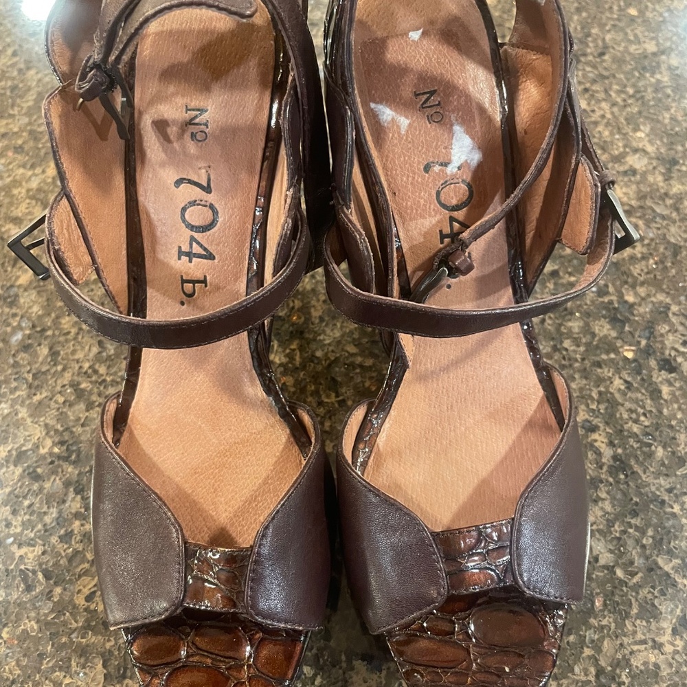 LANVIN Brown Buckled High Heel Sandals - Picture 7 of 8